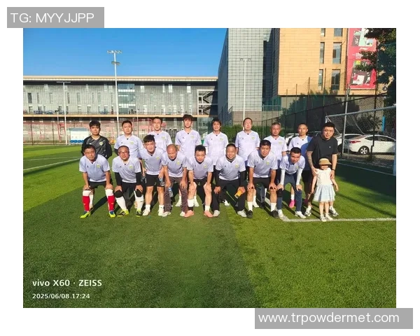 运动最新数据成都足球队与广州足球队赛后战术分析与复盘探讨 运动最新数据成都足球队与广州足球队赛后战术分析与复盘探讨